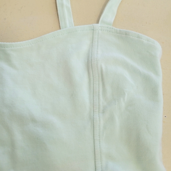 Garage CropTop - Picture 3 of 5